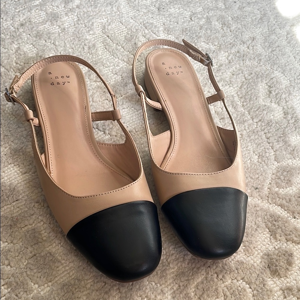 A New Day Women's Black and Tan Slingback Flats